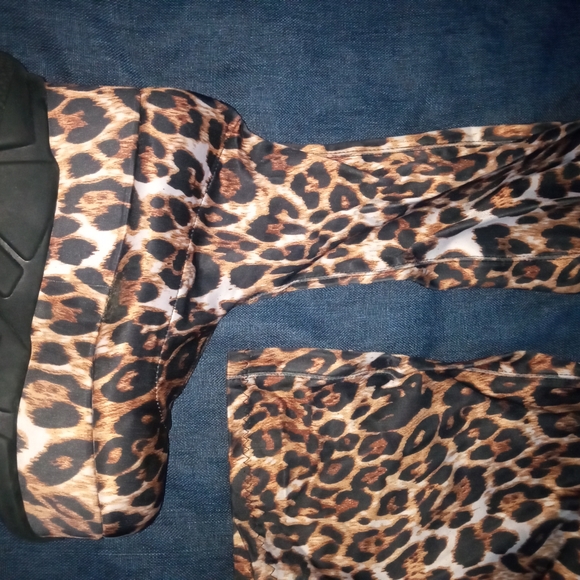 LEMON DROP "The Wild One" Leopard Print Women's Combat Boots - Picture 3 of 3